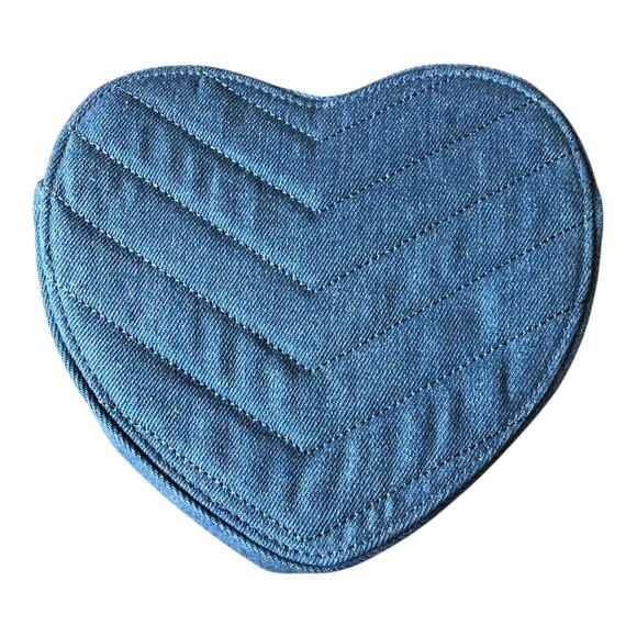 Fashion Statement Womens Crossbody Bag Denim Heart Shape Pewter Gold Chain Strap - Picture 2 of 16